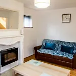 Suite 3 - Chic Room In Sheffield Sociable Home