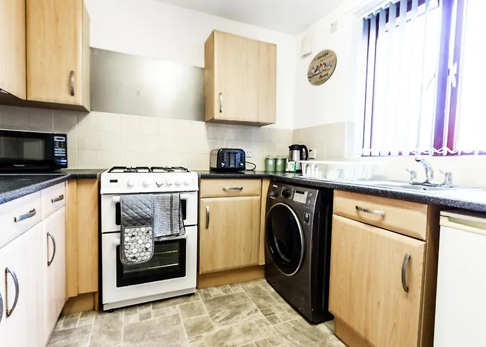 Suite 3 - Chic Room In Sheffield Sociable Home